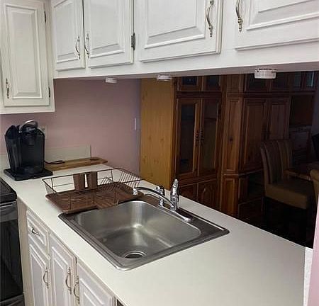 3rd image of 4602 Martinique Way APT H2