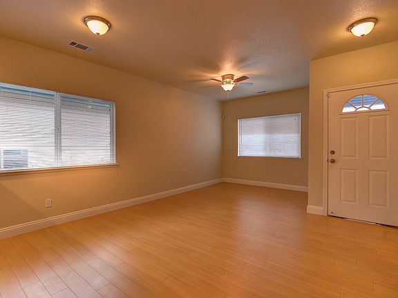 5th image of 2936 43rd St