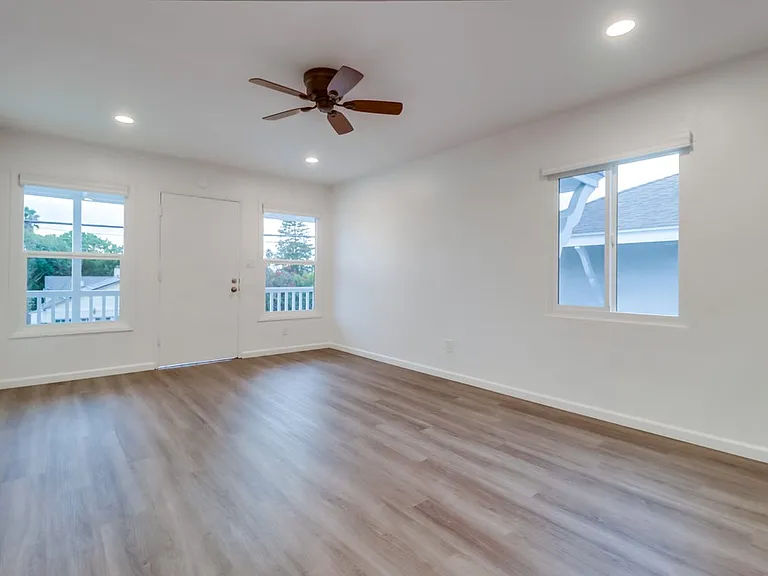 6037 La Jolla Hermosa Ave — Photo 6