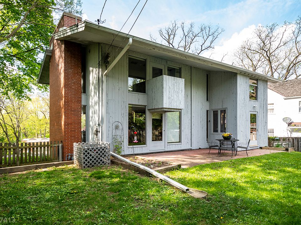 2nd image of 3417 Crestwood Dr