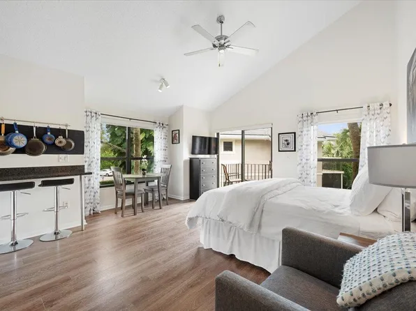 11863 Wimbledon Cir APT 524, Wellington, FL 33414