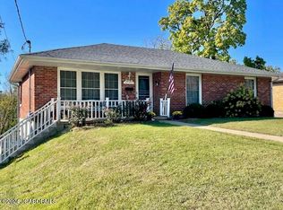 1703 Stadium Blvd, Jefferson City, MO 65109