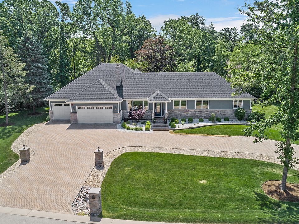 54 Yorkshire Woods, Oak Brook, IL 60523 Zillow