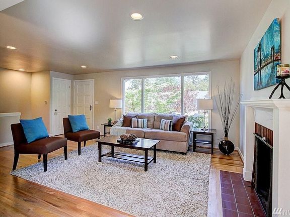 3rd image of 8217 36th Ave NE