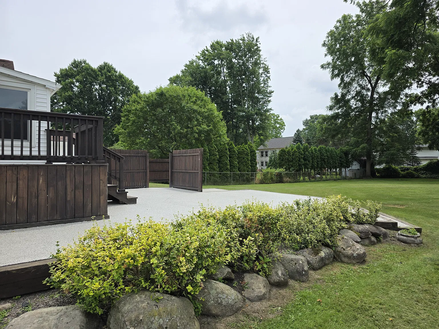 5 bed, 1768 sqft, $3,825 — Photo 4
