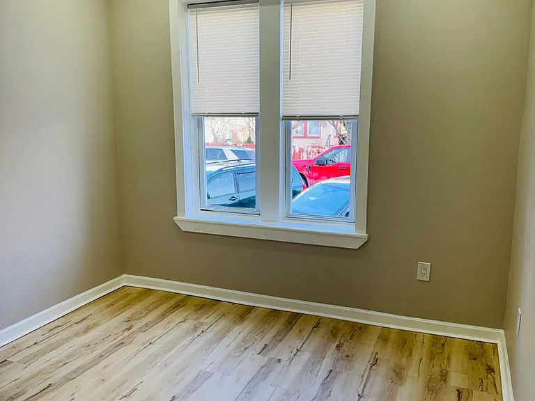 53-55 Henry St #57 — Photo 11