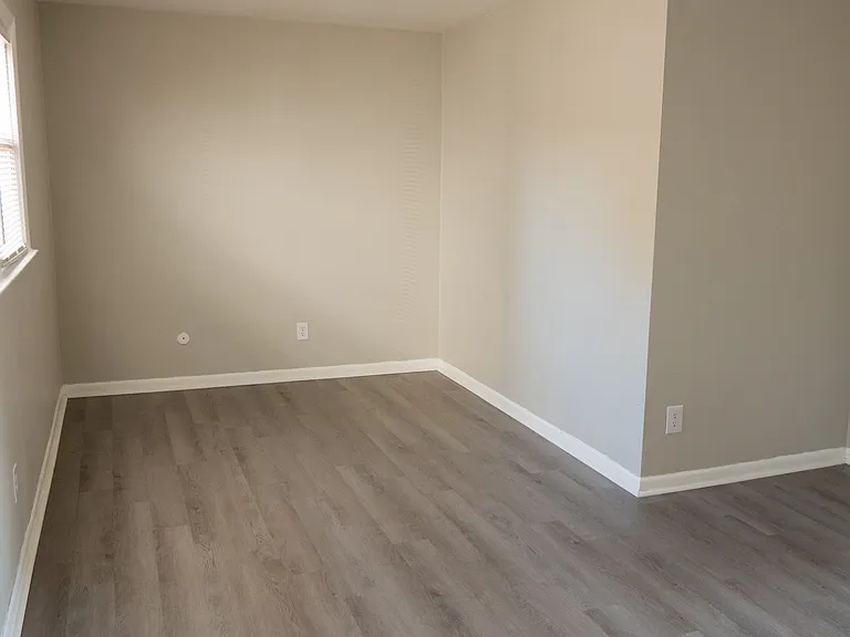 1250 Little Bay Ave #5 — Photo 11
