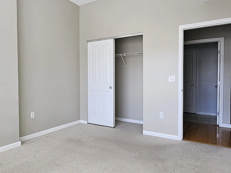 1950 N Logan St #509 — Photo 9