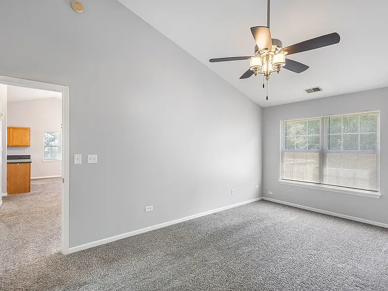 2827 Rutland Cir #204 — Photo 8