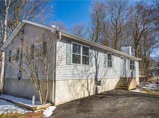 4521 Briarcliff Ter, Tobyhanna, PA