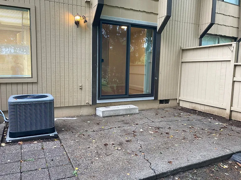 6333 Fairway Ave SE — Photo 15
