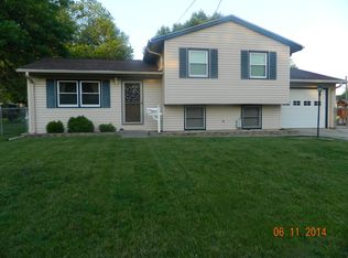 3211 E 38th St, Des Moines, IA 50317