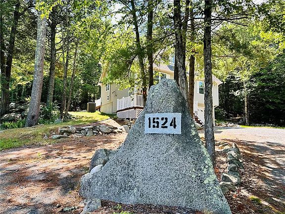 3rd image of 1524 Round Top Rd