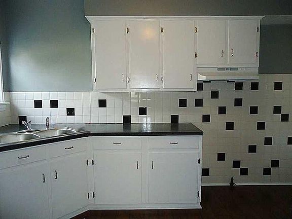 Refrigerator, Stove, Dishwasher included