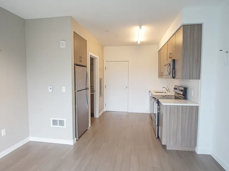 1313 SE Spokane St #409 — Photo 1