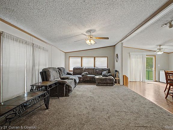 5th image of 28451 Spruce Dr