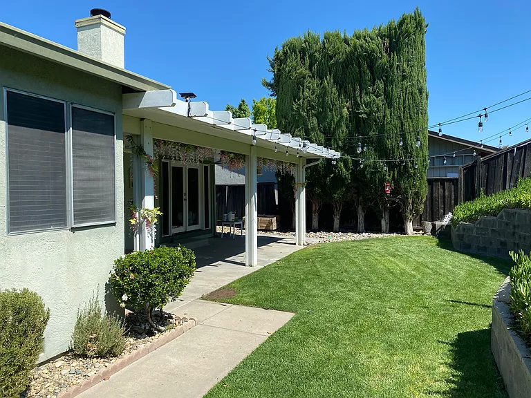 1460 Gamay Cir — Photo 4