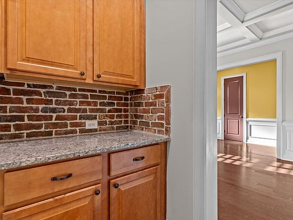 5th image of 611 Charleston Mills Dr
