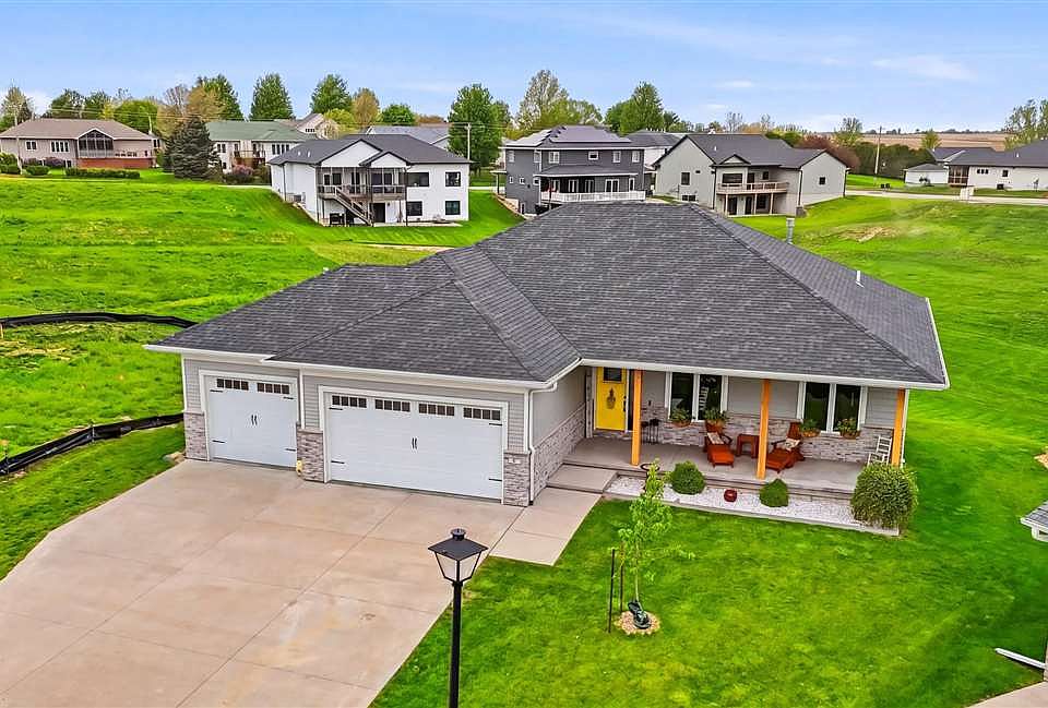 1st image of 7 Serenity Cir