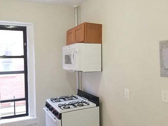 3rd image of 4188 Barnes Ave APT 4D