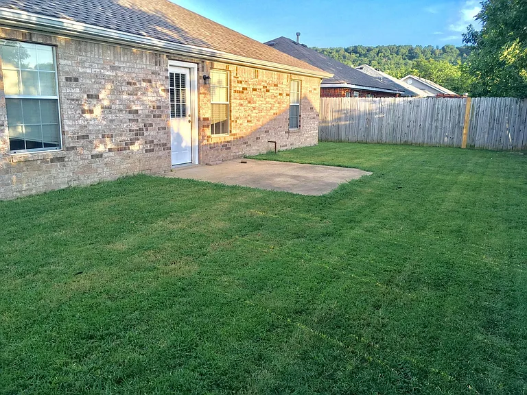 1347 S Camellia Ln — Photo 3