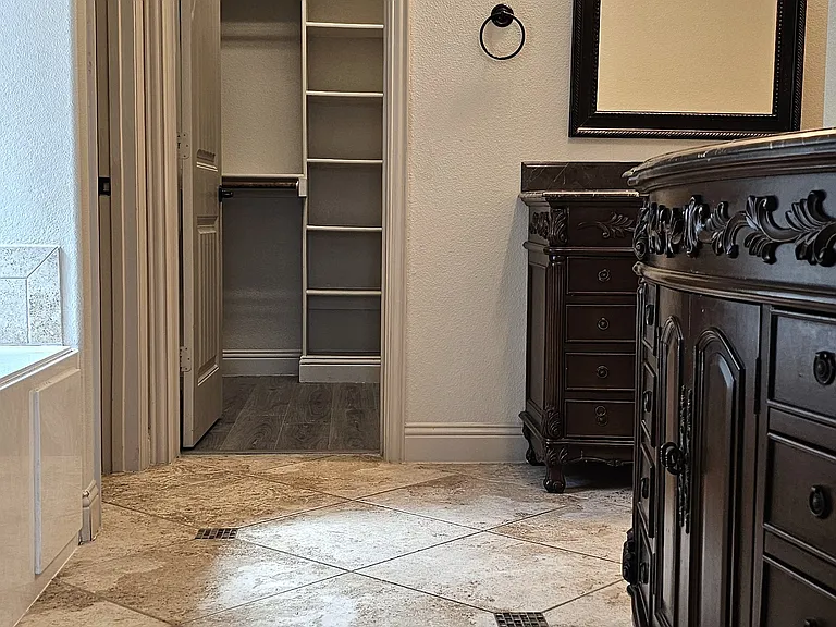 944 Lake Meadow Ln — Photo 13