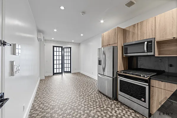 Rented by ERNY LLC | media 1