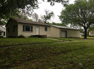 304 3rd St, Randall, KS 66963