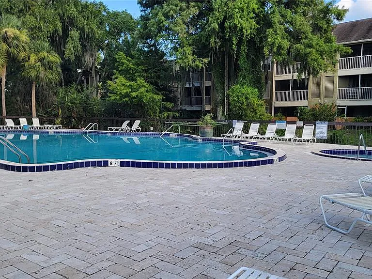 4023 Versailles Dr #4023F — Photo 23