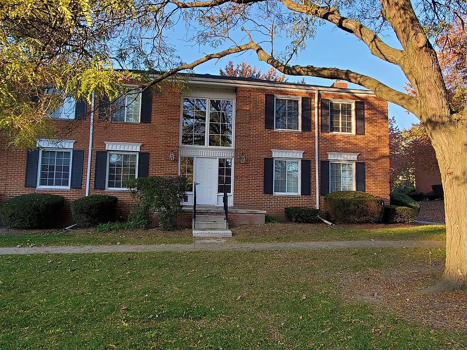 1st image of 758 E Fox Hills Dr #758