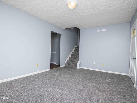 4th image of 554 Keeneland Blvd
