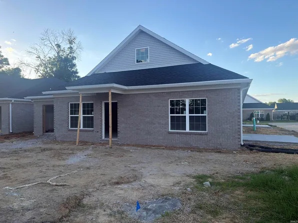 6707 Palm Dr, Evansville, IN 47715