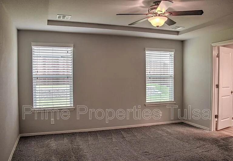 3208 W Fredericksburg St — Photo 12