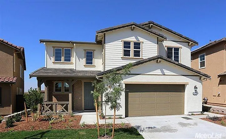 4 bed, 2561 sqft, $3,395 — Photo 1