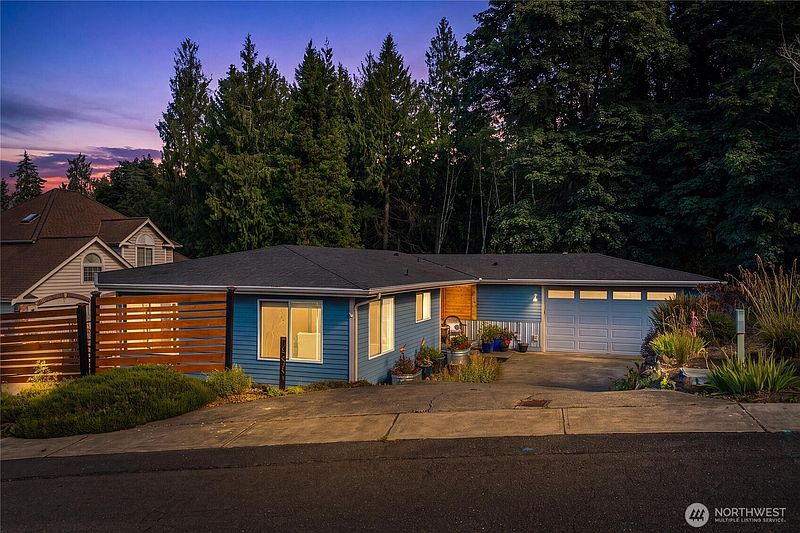 3rd image of 7598 E Alki View Court