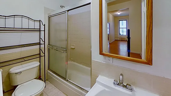 Rented by Bond New York | media 19