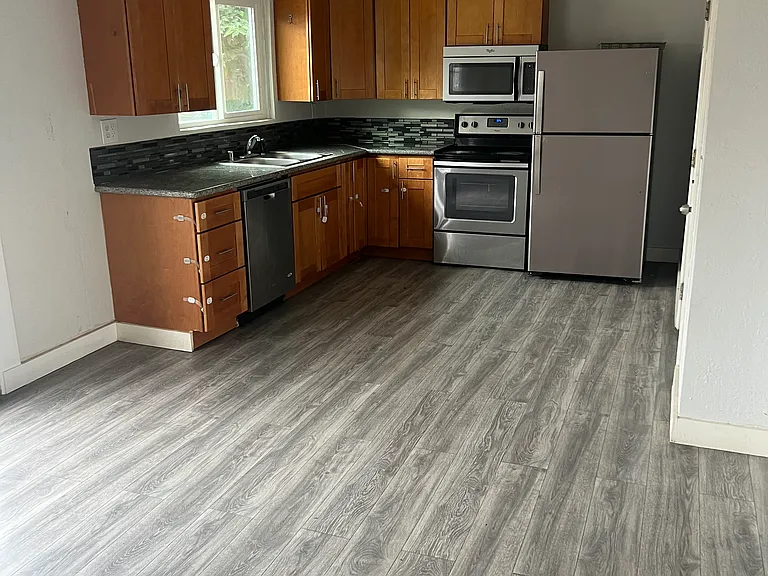 306 N Conejo Ave — Photo 4