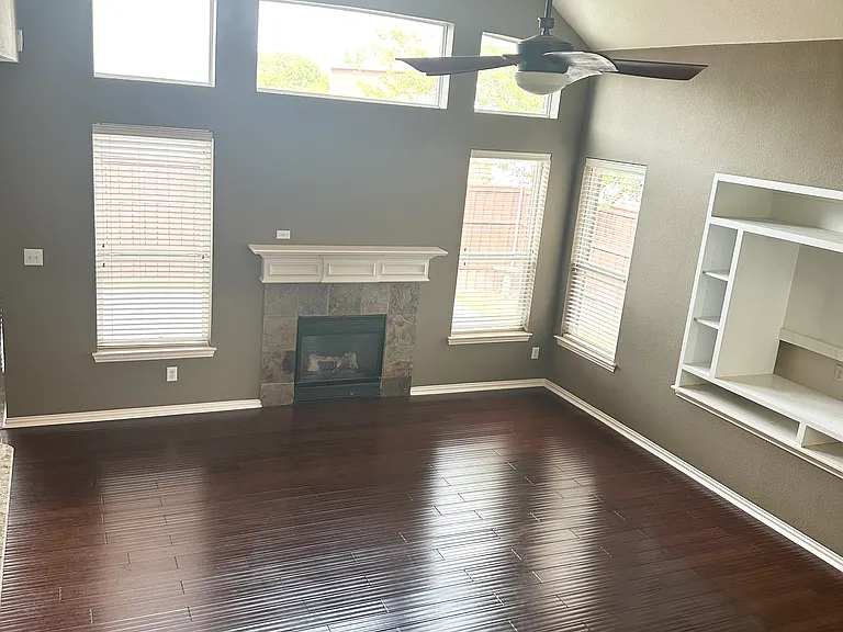 806 Cascades Dr — Photo 10
