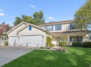 1804 Redwood Ln, McHenry, IL 60051