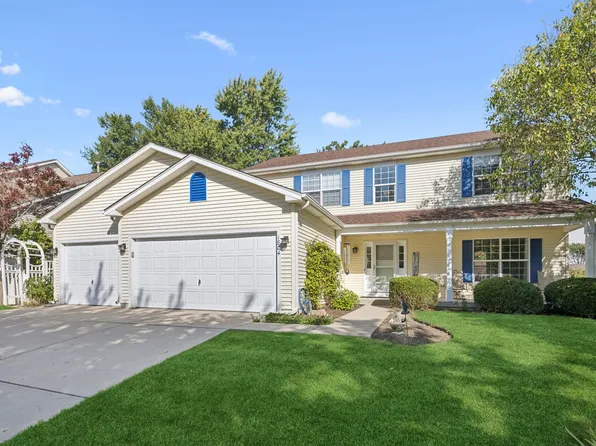 1804 Redwood Ln, McHenry, IL 60051