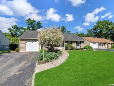 6 Barrett, Nesconset, NY, 11767