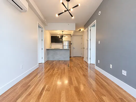 Living room, photo 2
