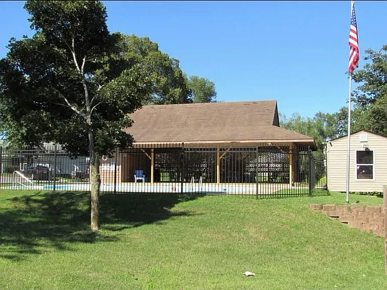 239 Fox Ridge Rd — Photo 12