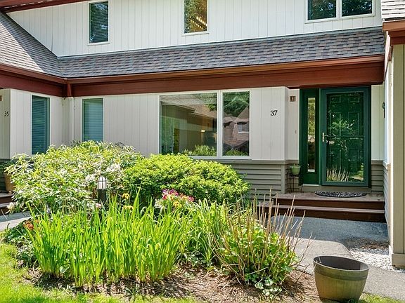2nd image of 37 Orchard Hill Dr