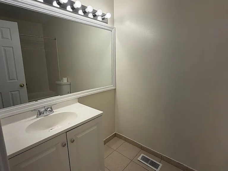 4118 Peppertree Ln — Photo 29