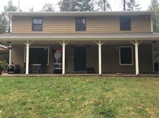 696 Ewe Creek Rd, Grants Pass, OR 97526