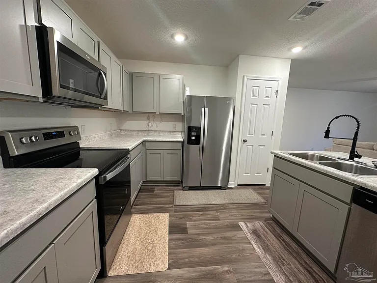8752 Schooner Ln — Photo 3