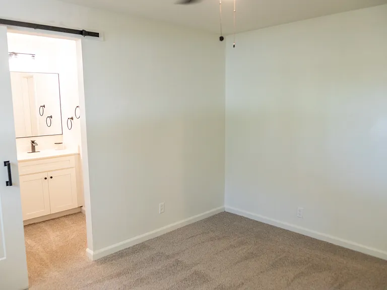 3803 Yellowstone Ct — Photo 29