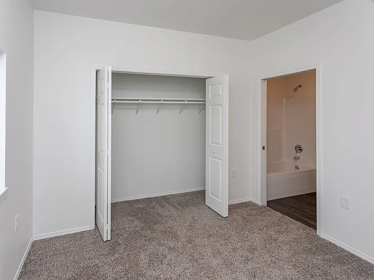 4001 N Olympia Dr #233 — Photo 4