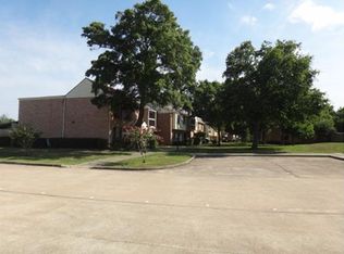 4800 Forest Ct, Baytown, TX 77521